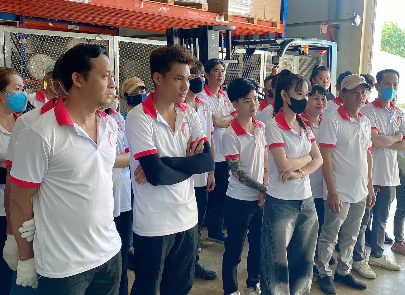 Nhân công lao động cho thuê lao động miền Tây